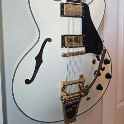 Edwards E-SA-168GJ 2015 - Alpine White Gloss image 3