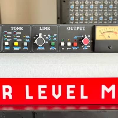 API 2500 Stereo Bus Compressor 700-0725 Rev. C (triple VCA version & retaining thru hole components before switch to heavy SMC build) Ideal Revision image 1
