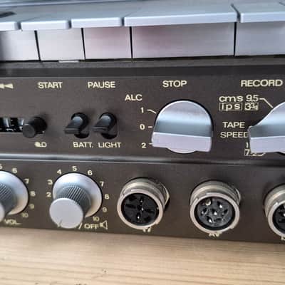 -LIKE NEW- Uher 4000 Report Monitor Professional Portable Reel Tape Recorder BOUGHT NEW IN 2020 image 9