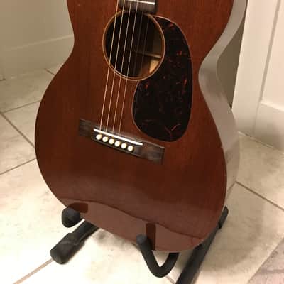 Collector Grade Martin 0-17 1941 w/ Original Case image 2