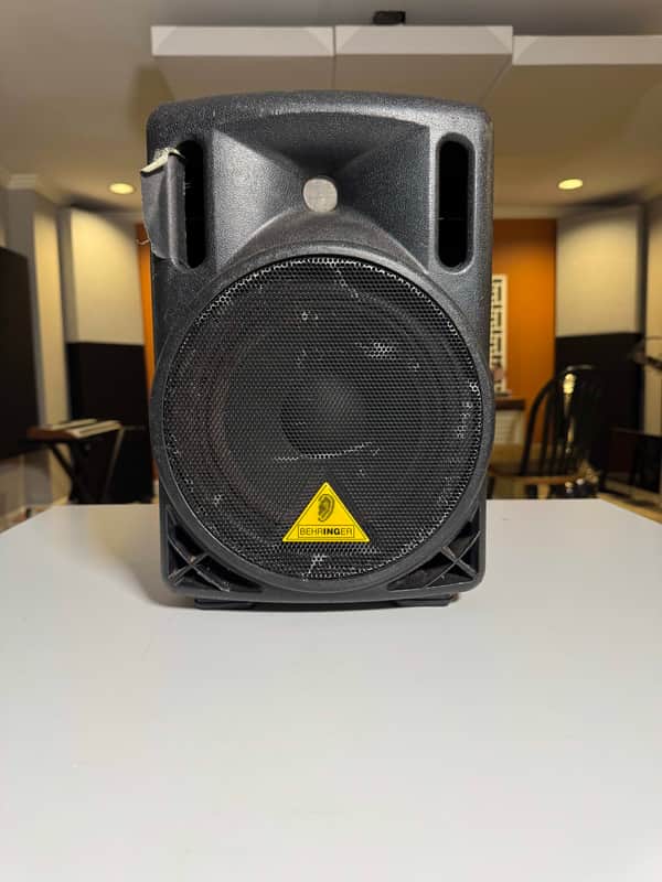 Behringer Eurolive B208D 200-Watt 8" Powered Speaker image 1