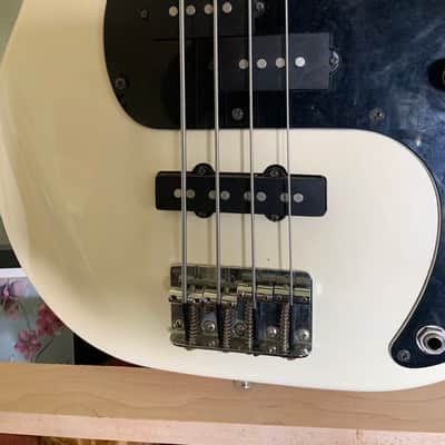 Fender Precision Bass Active 1992 - White image 4