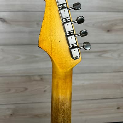 Fender Custom Shop 1961 Stratocaster Heavy Relic Aged Ocean Turquoise over 3-Color Sunburst image 17