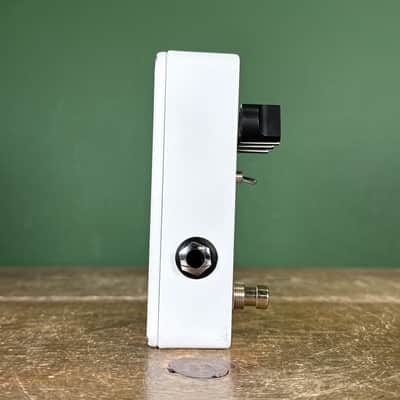 JHS 3 Series Delay 2020 - Present - White image 4