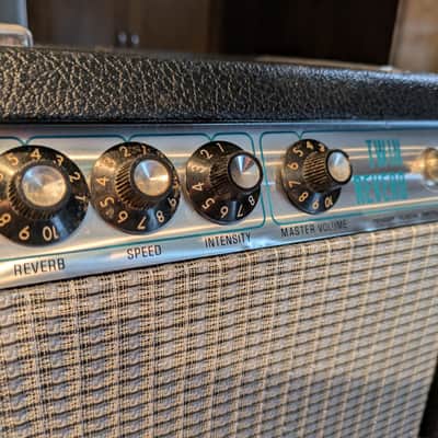 Fender Twin Reverb 2-Channel 100-Watt 2x12" Guitar Combo 1976 - Silverface image 4