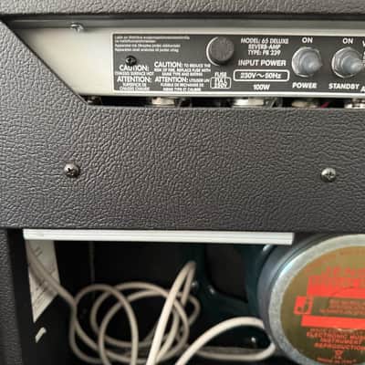 Fender  Deluxe Reverb Valve 22w  2000's - Tolex image 3