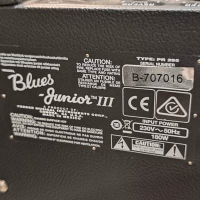 Fender Blues Junior III 15-Watt 1x12" Guitar Combo 2010 - 2017 - Black image 8