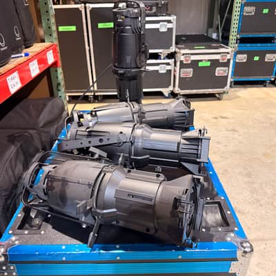 ETC Source Four 750 36 Degree Ellipsoidal Light, Group of 4 image 2