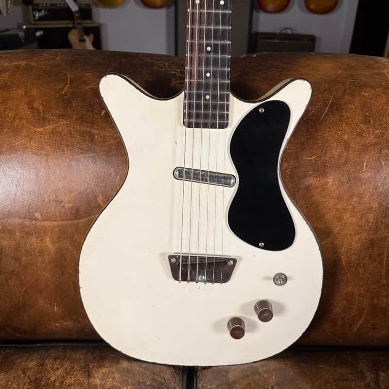 1959 Danelectro 6016 DC-1 Deluxe Single Pickup Shorthorn White