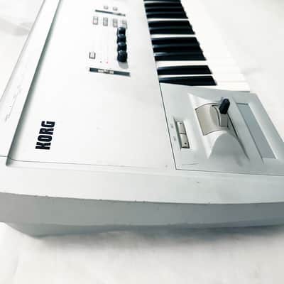 KORG Triton Classic 61 Synthesizer Workstation Made in JAPAN. Good Condition. Works Great !... image 14