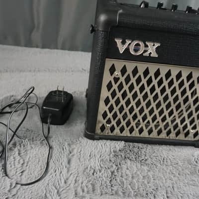 Vox DA5 Portable Modeling Guitar Amplifier – 5W – w/ Power Supply – Fully Working image 9