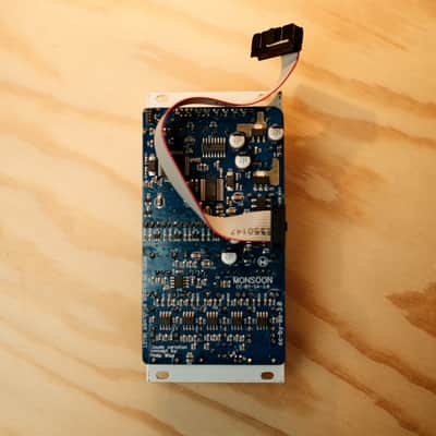 Momo Modular Monsoon (uBurst+) Mutable Instruments Clouds Clone 2020 - Magpie White Textured image 2