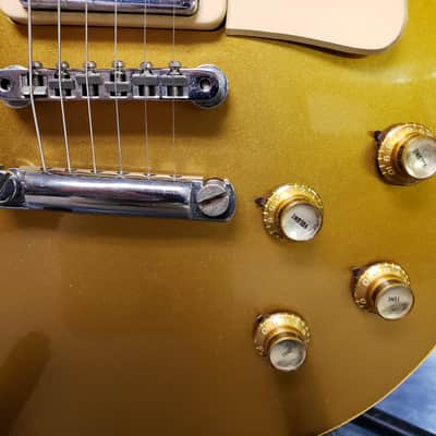 Video Demo 1973 Gibson Les Paul Deluxe Goldtop Mini Humbuckers Original Hard Shell Case image 3