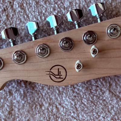 True Temperament Reverse T-Neck 2025 - Maple image 6