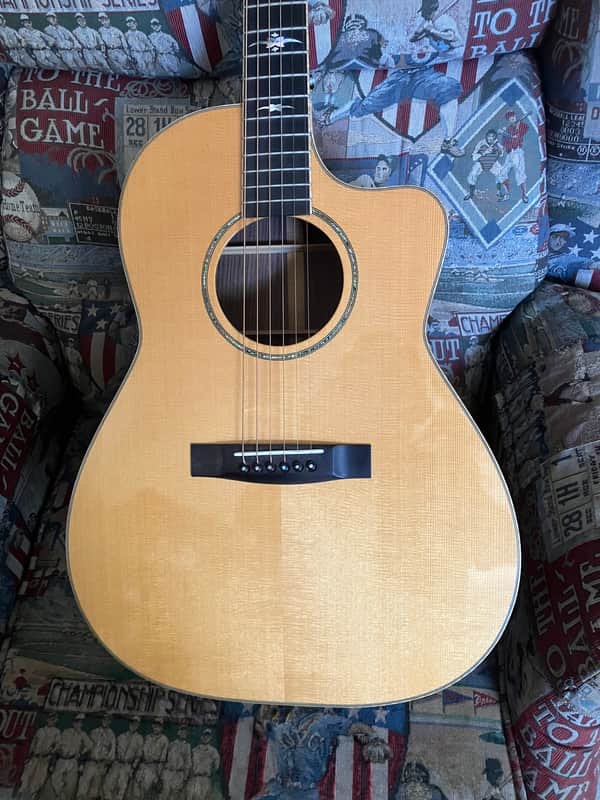 Huss and Dalton CM Custom 2001 - Gloss image 1