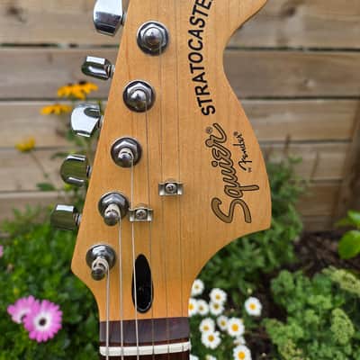 Squier Standard Series Stratocaster - EMG 81 image 11