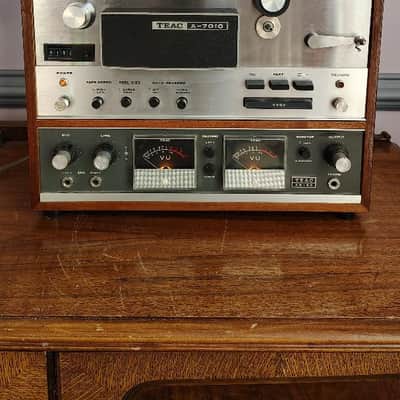Teac A7010 reel to reel deck in very good condition serviced - 1970's image 1