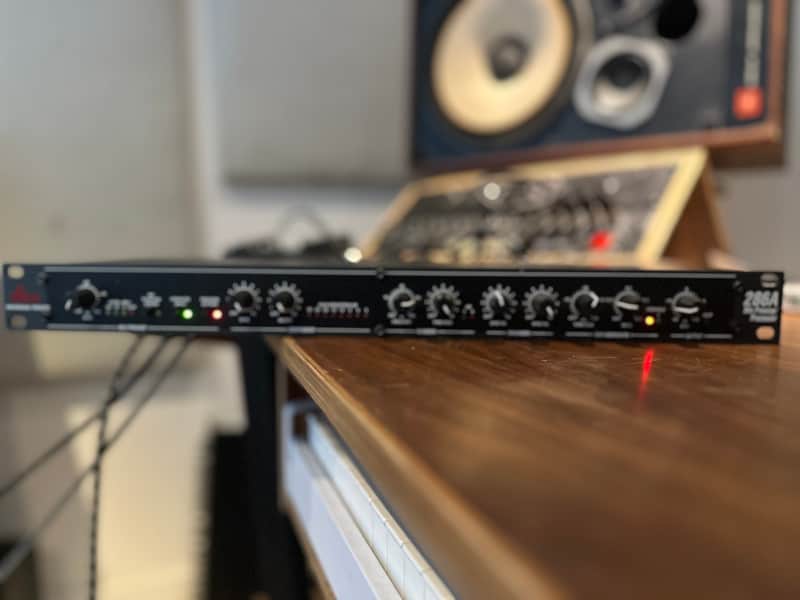 dbx 286A Mic Preamp / Processor | Reverb