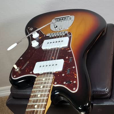 Fender Classic Player Jazzmaster Special with Rosewood Fretboard 2009 - 2017 - 3-Color Sunburst image 12