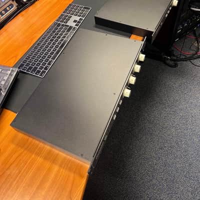 Empirical Labs EL8-X Distressor with British Mode 2010s - like new image 4