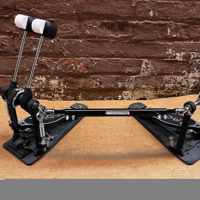 DW 3000 Series Double Bass Drum Pedal with Pearl Connecting Drive Shaft/Crossbar image 2