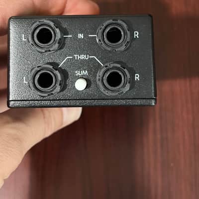 Walrus Audio Canvas Stereo Dual Line Isolator Direct Box 2022 - Present - Black w/ Rainbow Graphic image 3