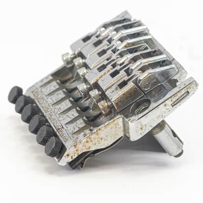 Ibanez Edge Original Locking Tremolo Bridge – Right-Handed – Chrome image 4