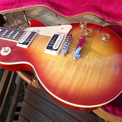 2014 Gibson Les Paul Classic 120th Anniversary - sunburst image 16