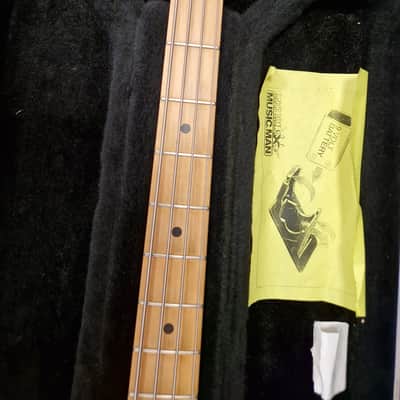 Ernie Ball Music Man StingRay 4 H with Maple Fretboard 1999 - 2018 - Lava Pearl image 4
