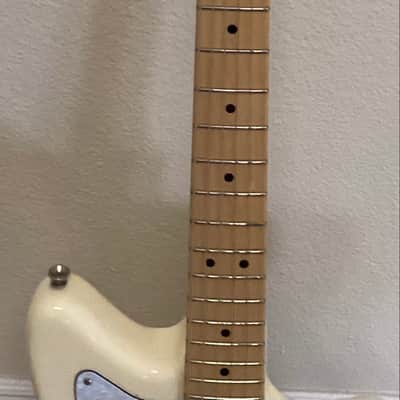 Fender American Professional Jazzmaster White with Maple Fretboardwith Rhythm Circuit, Lindy Fralin Noiseless Pickups and Hardshell Case 2017 image 3