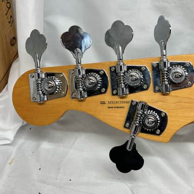 Fender Deluxe Jazz Bass V 5-String Electric Bass image 9