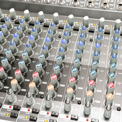 Behringer EuroPower PMP5000 1200W 20-Channel Powered Mixer CG012UK image 9