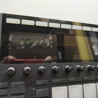 Native Instruments Maschine MKIII 2010s - Black image 3