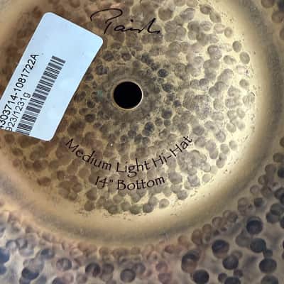 Paiste Signature Traditionals Medium Light Hi-Hats 14” (923g / 1231g) | Matching 2022 Pair | Includes MyCymbal.com Certificate image 9