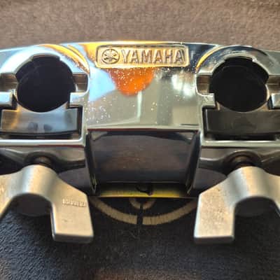 Yamaha Double Holder, Tom Mount Bracket for Bass Drum with hardware image 1