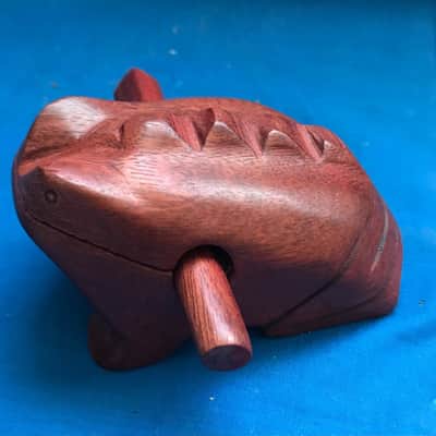 Handmade 4" x 3" Artisan Frog Reco-Reco Handmade in Pau-Brasil Natural Brazilian Wood Red Color image 6