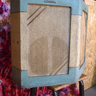 Watkins Dominator V front Tremolo 1961-1962 image 3