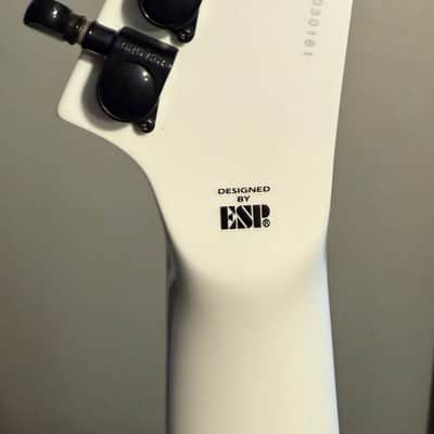 ESP LTD M-1000 Ebony 2015 - 2020 - Snow White image 3