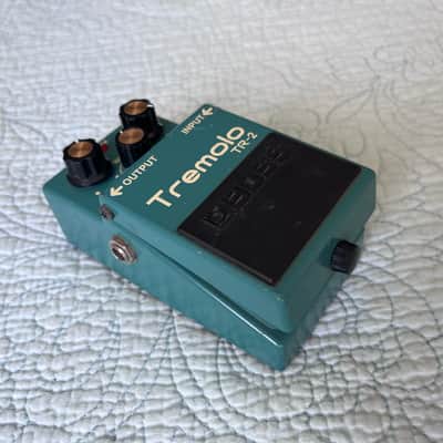 Boss TR-2 Tremolo (Silver Label) 1997 - Present - Green image 4
