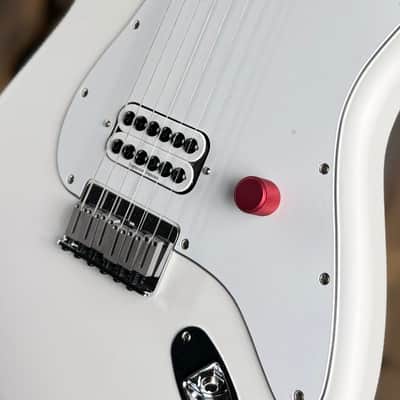 Fender Tom Delonge TTS YETI Limited Edition - Satin Arctic White - Unplayed - Collector Grade image 11