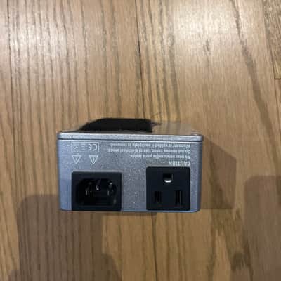 Walrus Audio Aetos 120V Clean Power Supply V1.5 2017 - Silver image 4