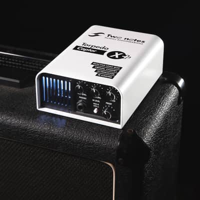 Two notes / Captor X + / Compact Reactive Load Box (16Ω), Attenuator, DynIR Cab Sim, IR Loader & Stereo Expander / A-Stock image 23