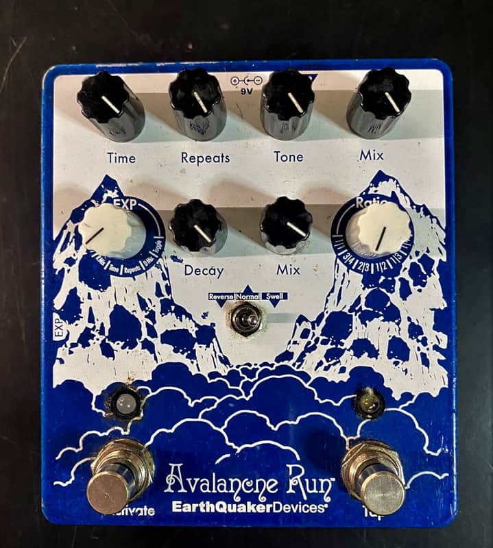 EarthQuaker Devices Avalanche Run Stereo Reverb & Delay with Tap Tempo V2