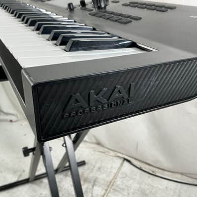 Akai MPC Key 61 Standalone Workstation Synthesizer - Black image 14