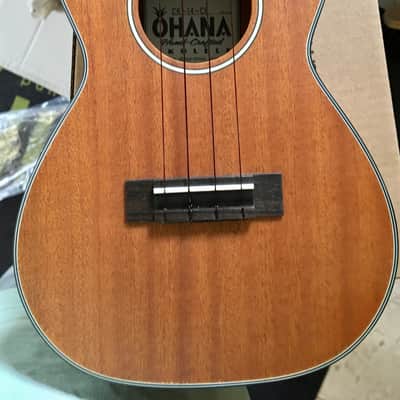 Ohana CK14CL Cynthia Lin Signature Model, Mahagoni Top Back & Side mit Tasche - natur image 3
