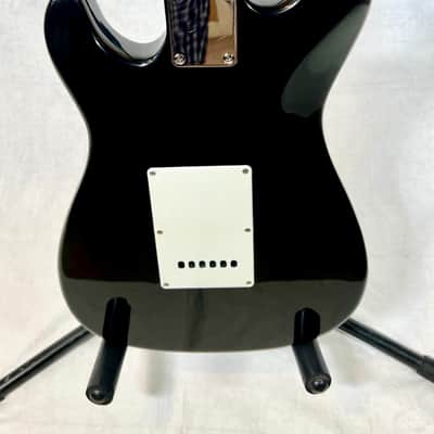 RARE EXCELLENT VINTAGE 1989 FENDER  SQUIER BULLET ELECTRIC GUITAR & USA MOLDED CASE L@@K image 7