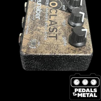 Neunaber Audio Iconoclast Speaker Emulator 2010s - Black/Gold - X16360 image 7