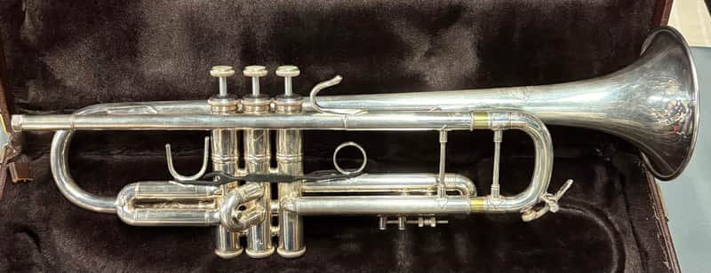 Bach Stradivarius Trumpet Model 37, Silver Finish image 1