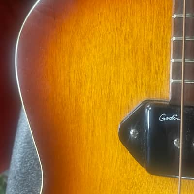 Godin 5th Avenue Kingpin 2010s - Cognac Burst image 4