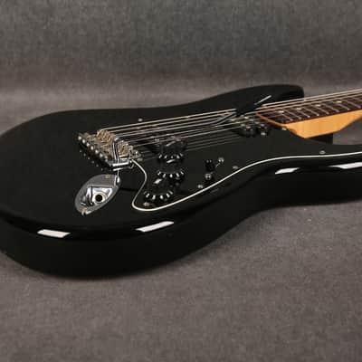 Fender Mexican Deluxe Series Stratocaster HH - Black - 2nd Hand image 13